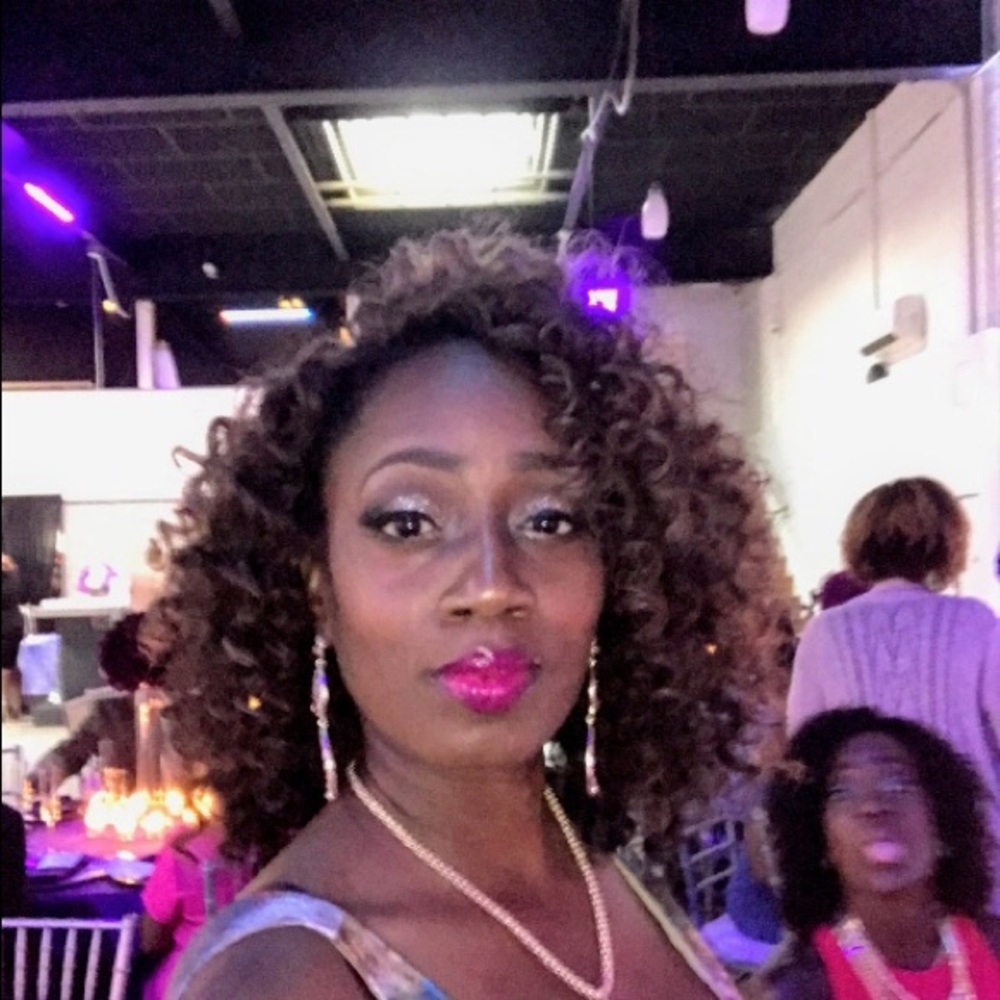Meet your Posher, Yolanda